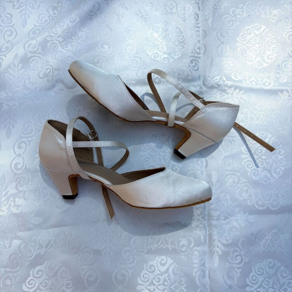 Ballroom Dance Heel Vintage Suede and Satin Cream Bridal Kitten Heel 36/5.5/6